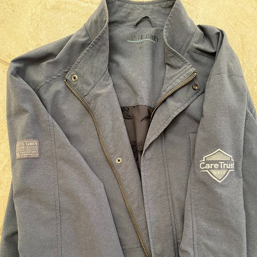 Matte Grey Jacket (Large) - Picture 4 of 4